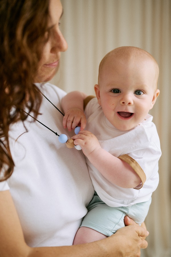 Kangura portabebés Collar de porteo y lactancia Momawo Formentera