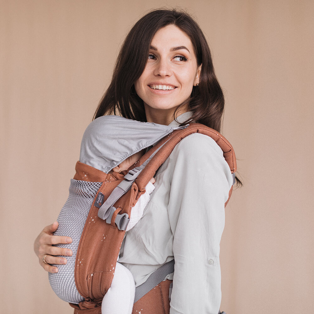 Kangura portabebés Mochila evolutiva Love and Carry One Caramel (100% Algodón Orgánico)
